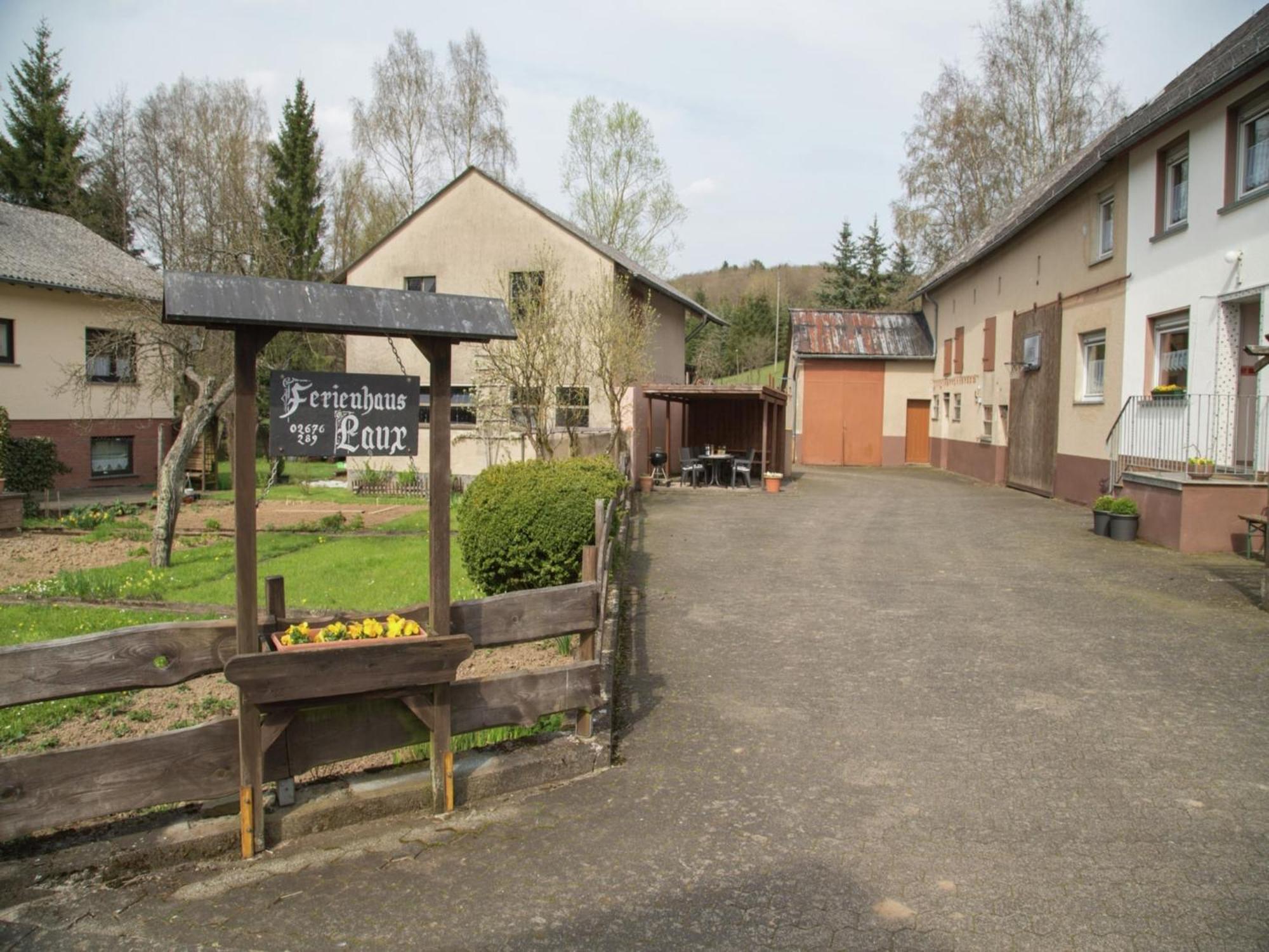 Spacious Holiday Home In Ulmen Near The Centre Exterior foto