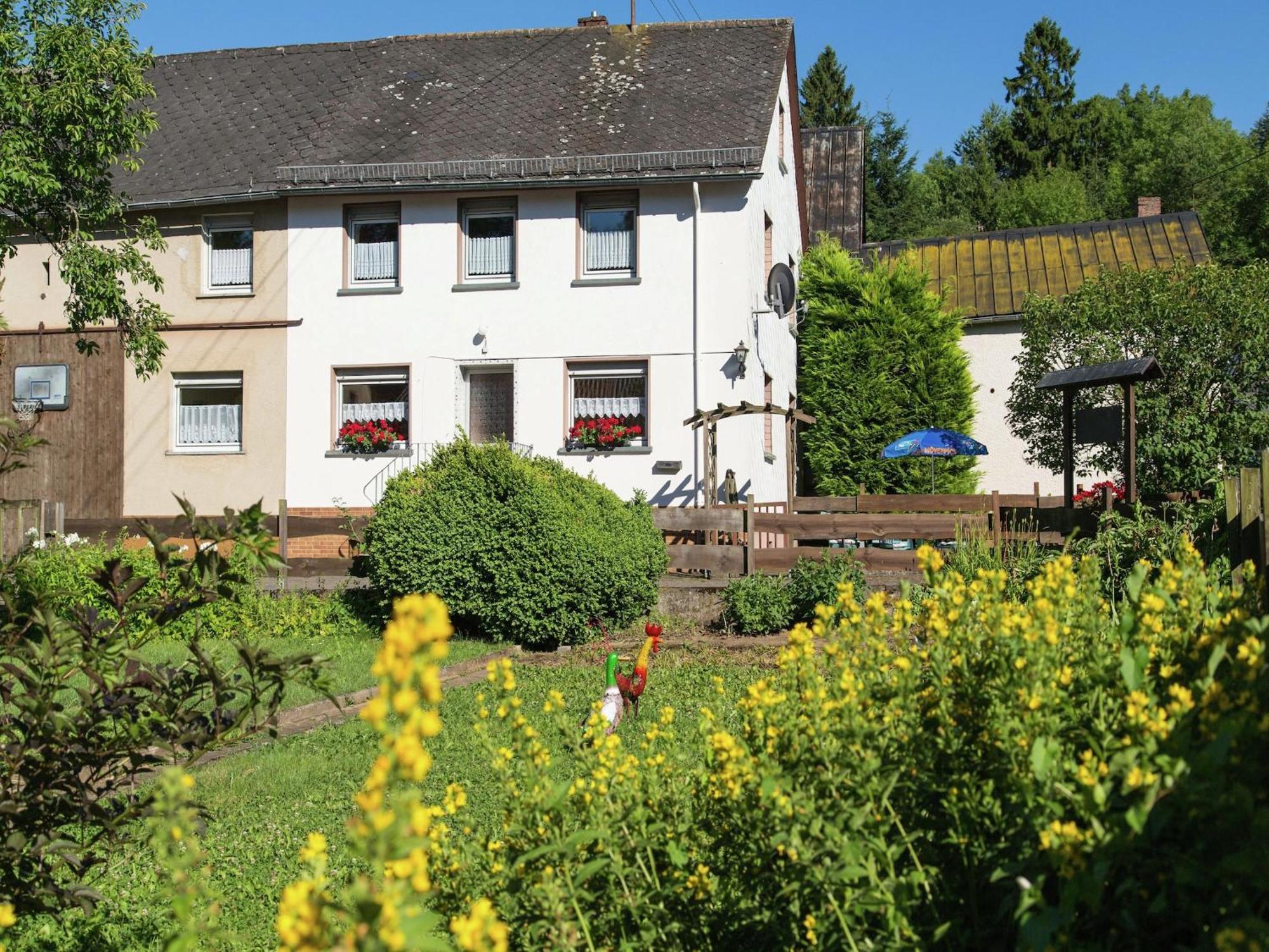 Spacious Holiday Home In Ulmen Near The Centre Exterior foto