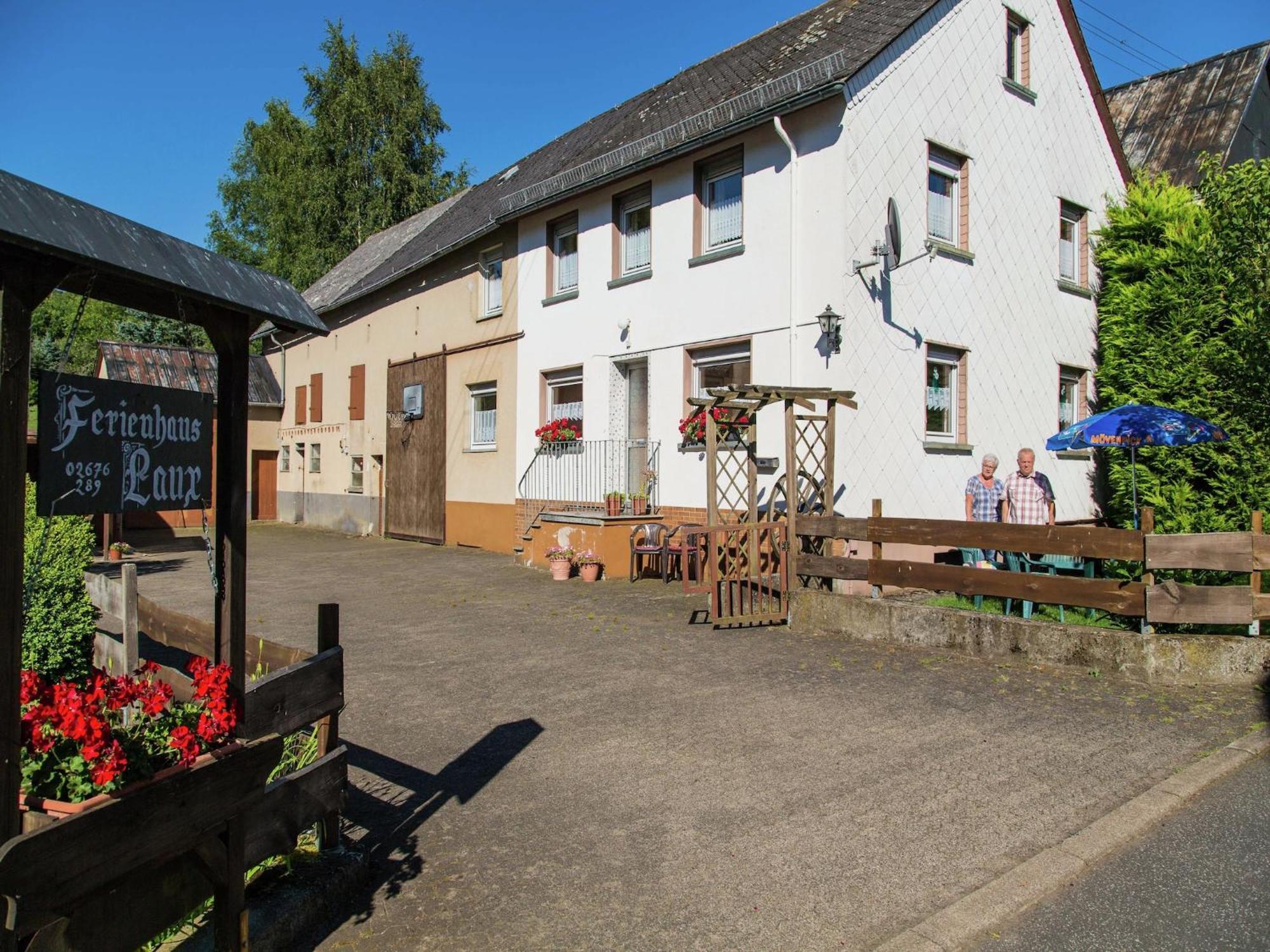 Spacious Holiday Home In Ulmen Near The Centre Exterior foto